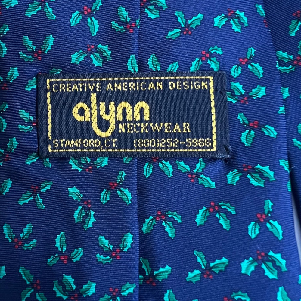 Alynn Neckwear Mens Navy Blue Silk Holly Berry Holiday Christmas Tie Made in USA